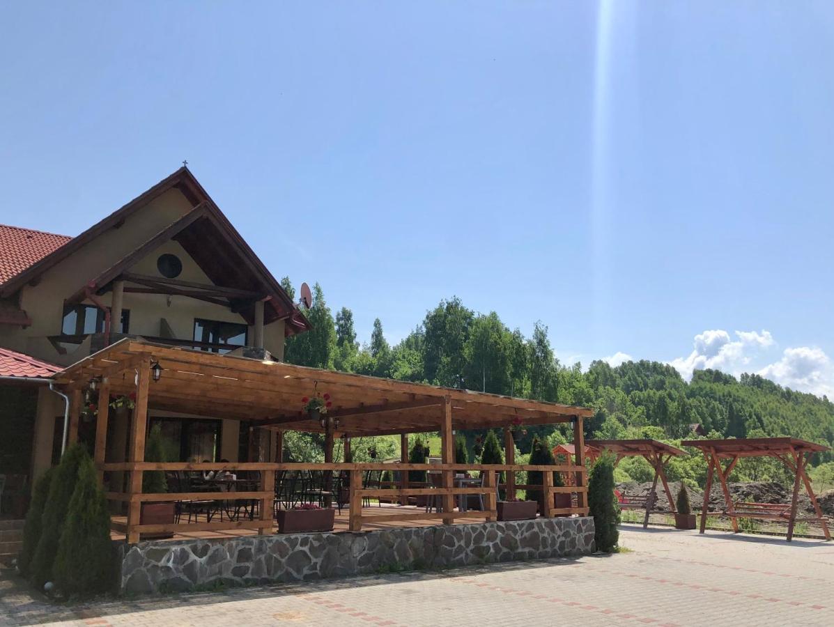 Aranykakas Etterem Es Panzio Bed & Breakfast Sîndominic Dış mekan fotoğraf