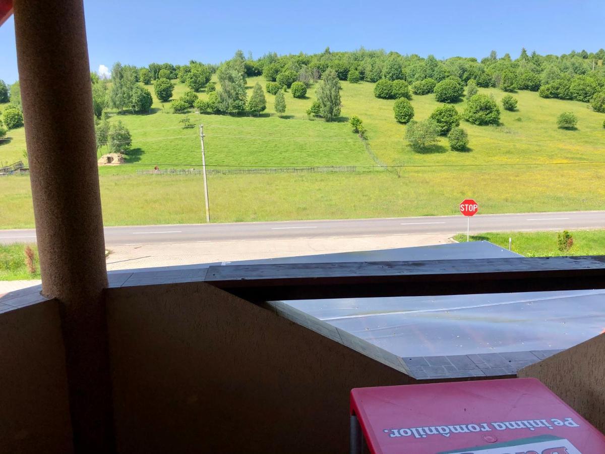Aranykakas Etterem Es Panzio Bed & Breakfast Sîndominic Dış mekan fotoğraf