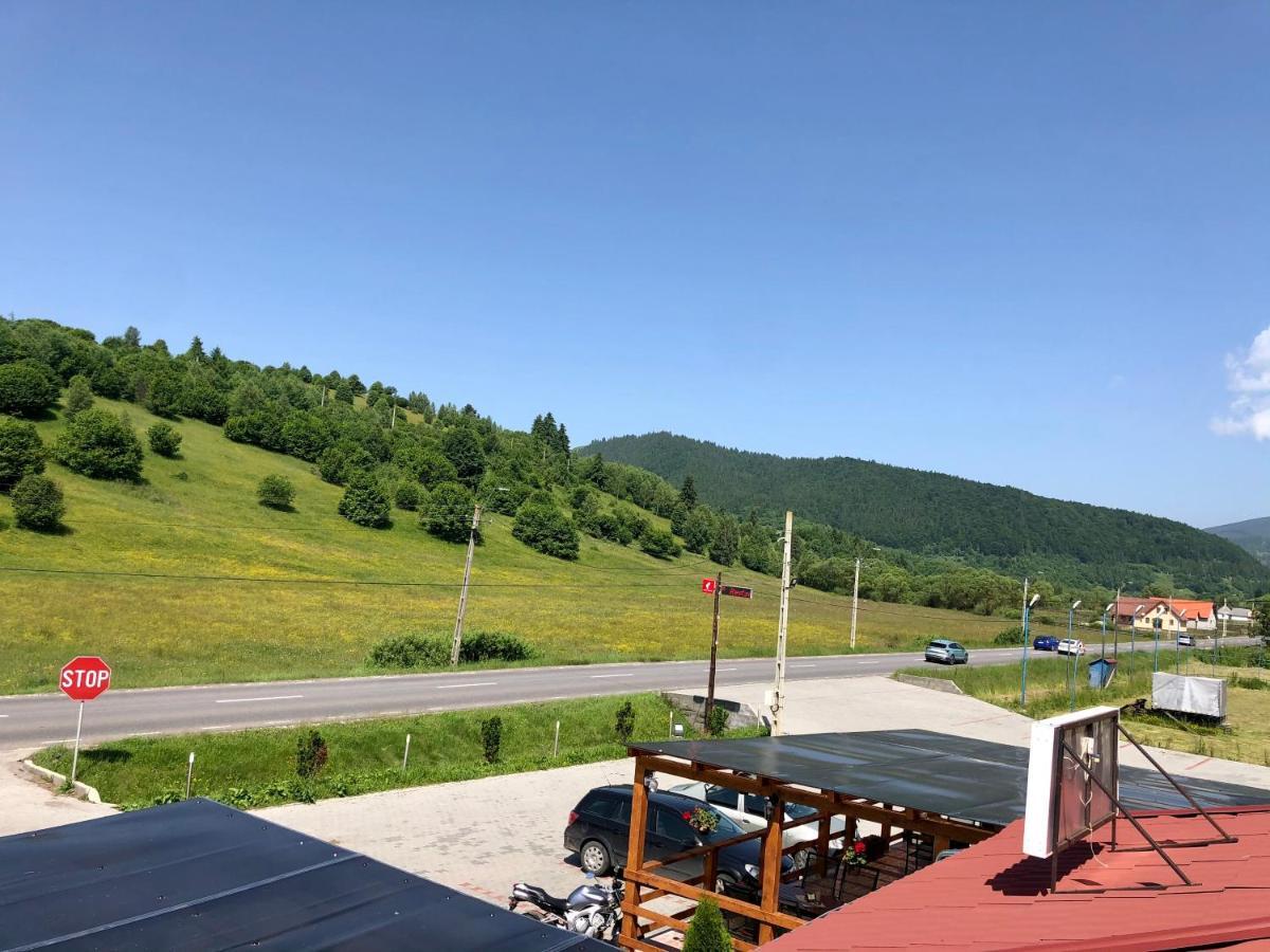 Aranykakas Etterem Es Panzio Bed & Breakfast Sîndominic Dış mekan fotoğraf